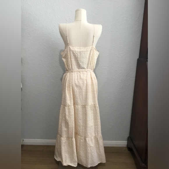 Paige - Picture 3 of 6